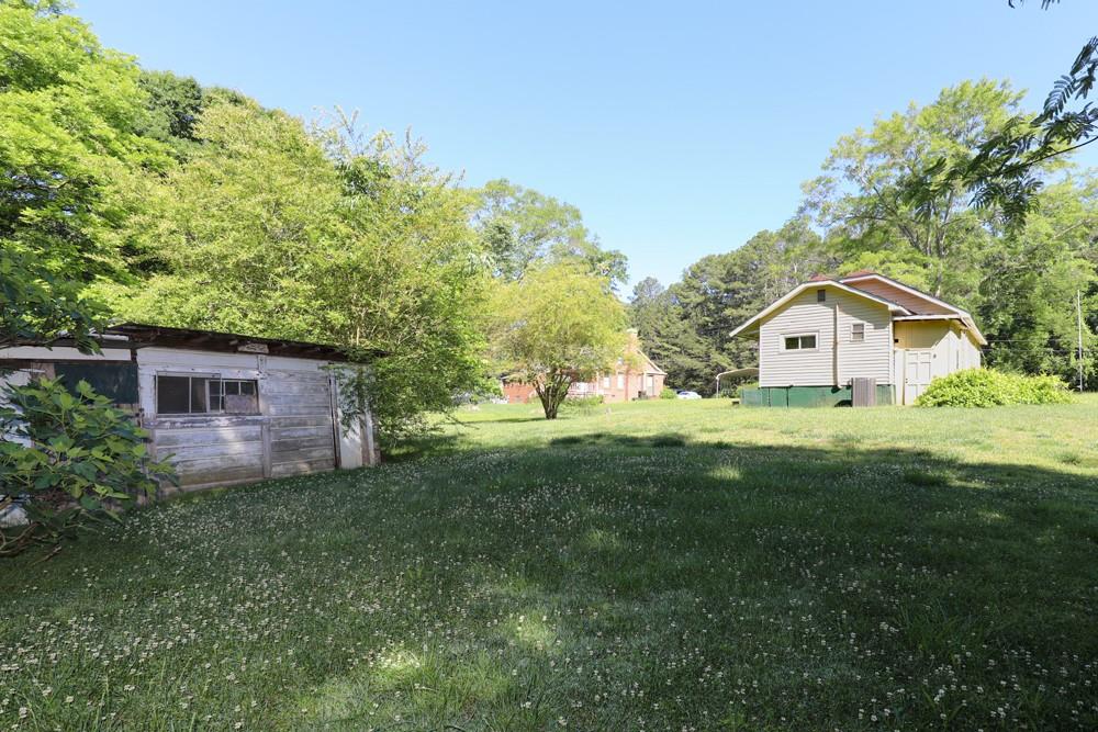 1186 E Tugalo Street Property Photo 8