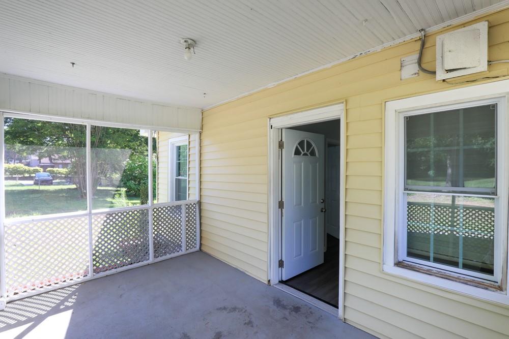 1186 E Tugalo Street Property Photo 12