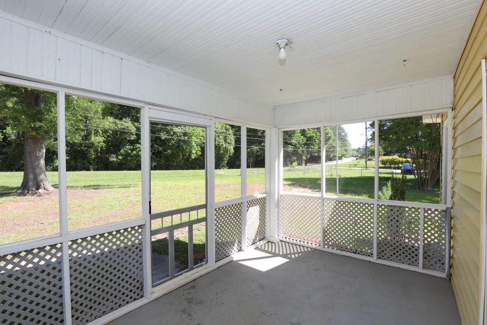 1186 E Tugalo Street Property Photo 13