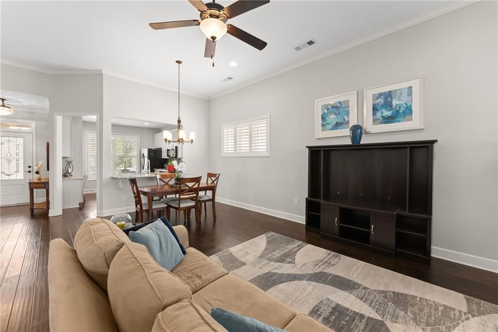 3913 Great Pine Drive Property Photo 6