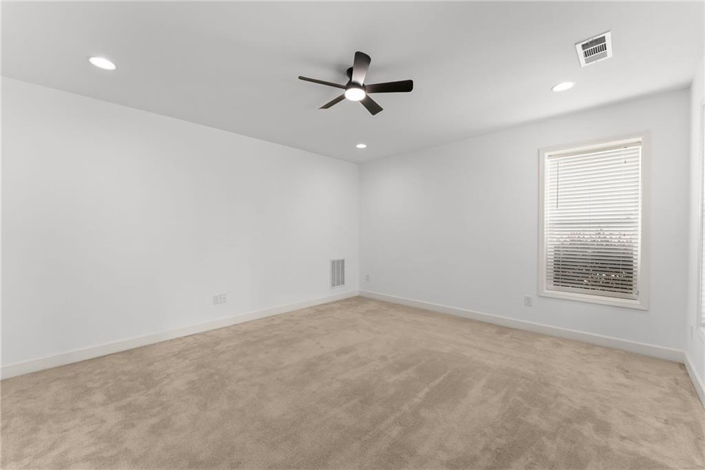 3913 Great Pine Drive Property Photo 29