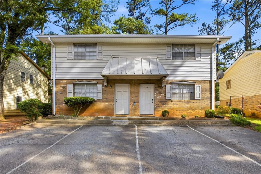 936 Six Oaks Circle Unit A Property Photo 1