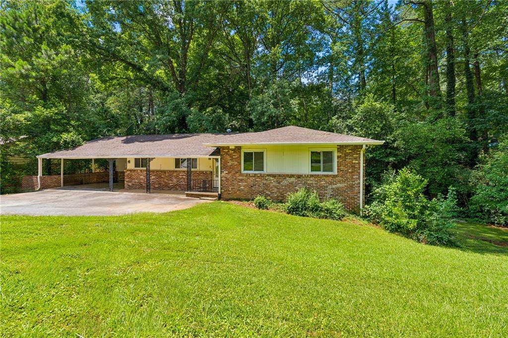1744 Reindeer Drive NE Property Photo 1