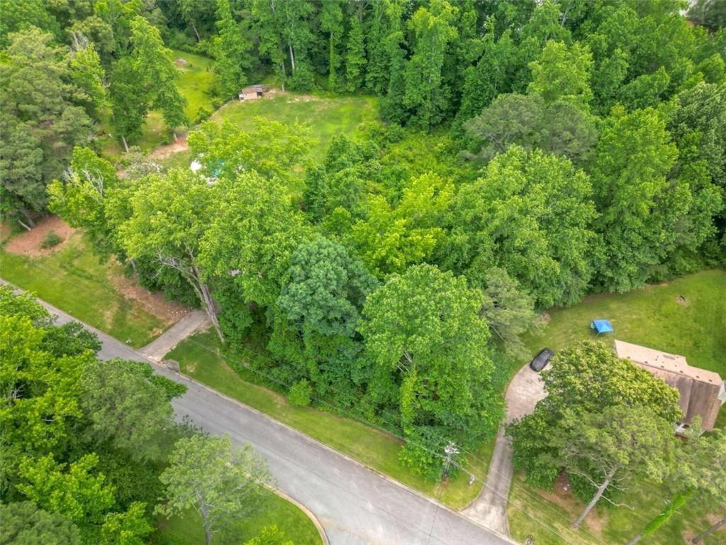 6990 Oak Leaf Drive Property Photo 3
