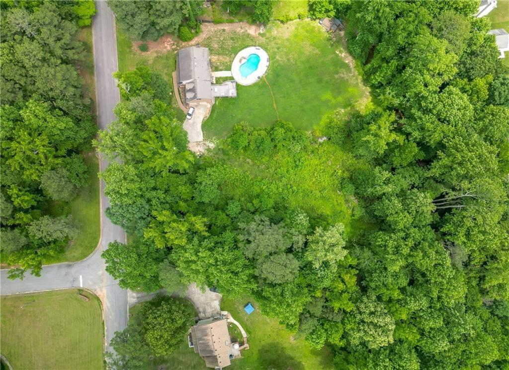 6990 Oak Leaf Drive Property Photo 9