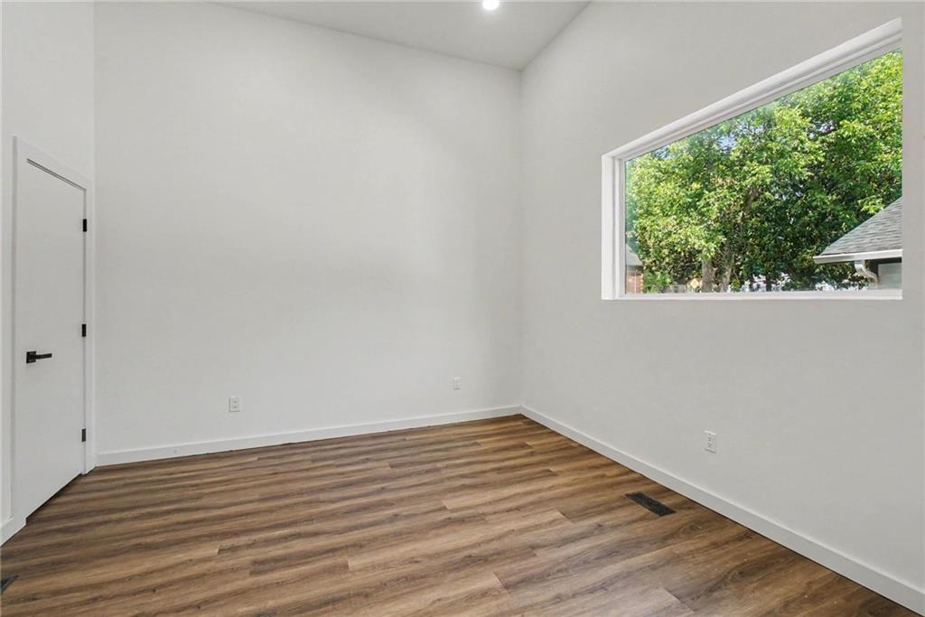 1073 Mayson Turner Road Nw Property Photo 17