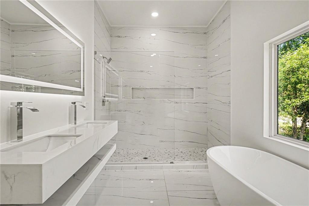 1073 Mayson Turner Road Nw Property Photo 26