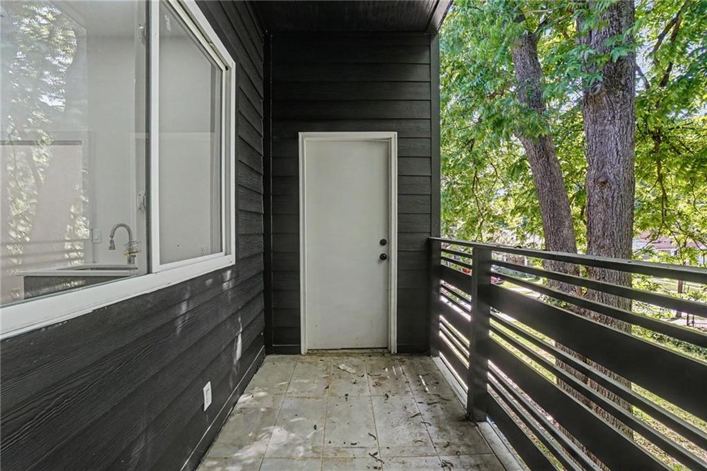 1073 Mayson Turner Road Nw Property Photo 29