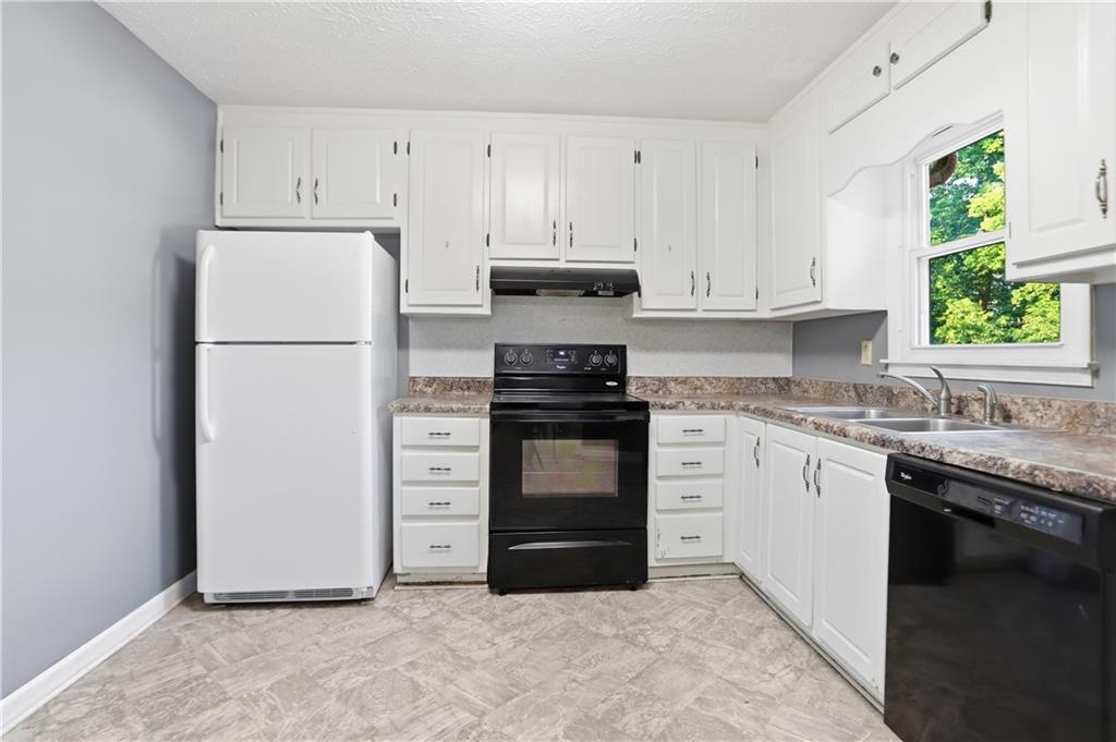 6742 Kellogg Drive Property Photo 2