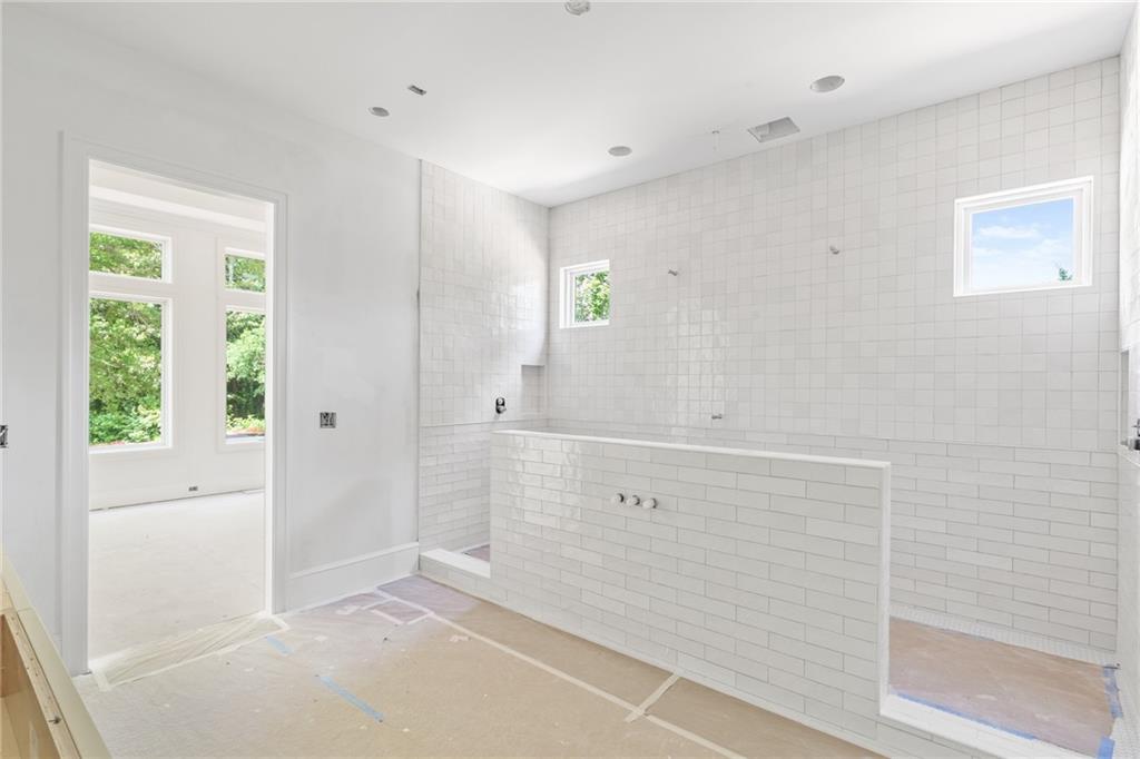 10910 Woodstock Road Property Photo 17