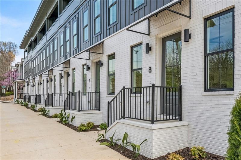 1160 Boulevard Se Unit 3 Property Photo 1