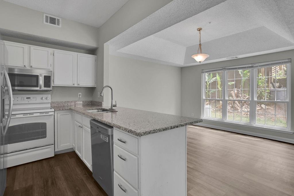 3067 Steeplechase Property Photo 5