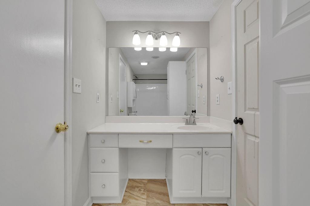 3067 Steeplechase Property Photo 15