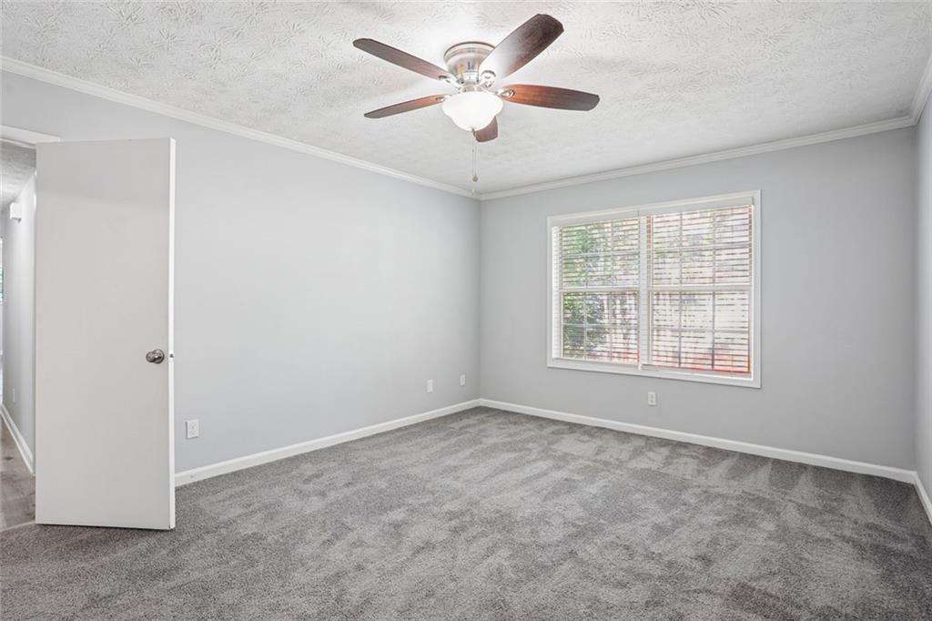 6430 Oakleaf Way Property Photo 12
