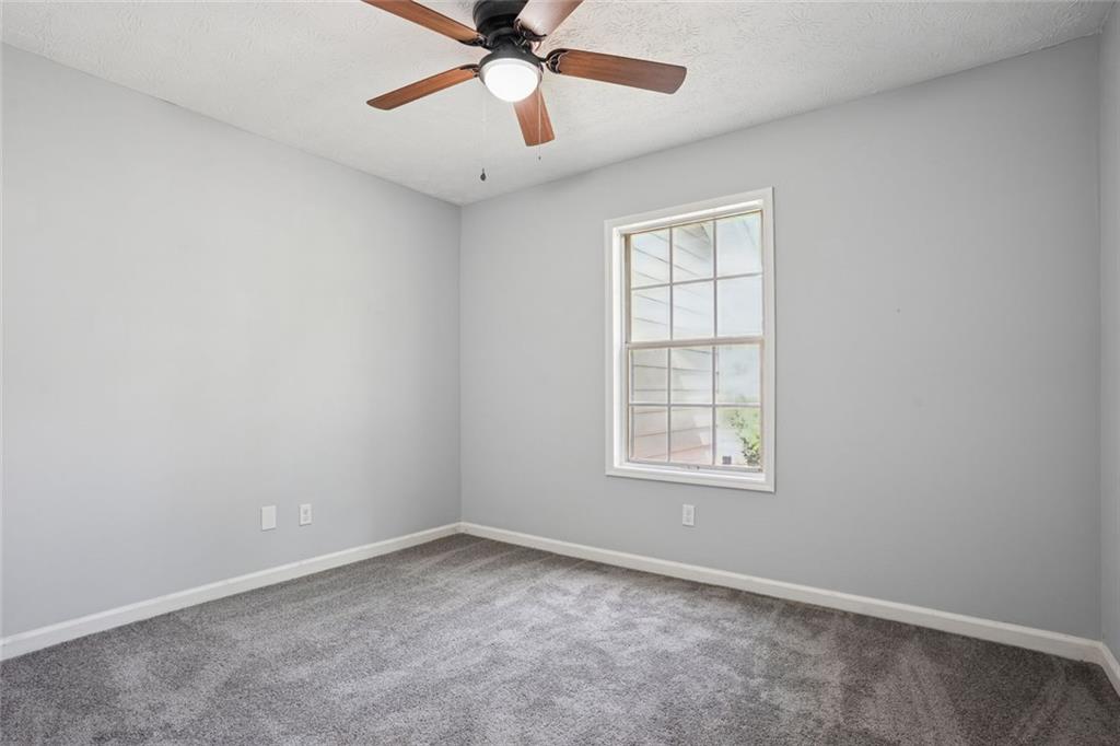 6430 Oakleaf Way Property Photo 13