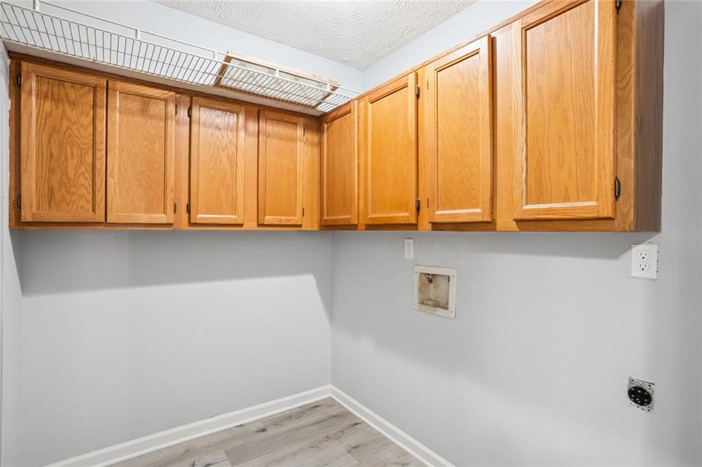 6430 Oakleaf Way Property Photo 15