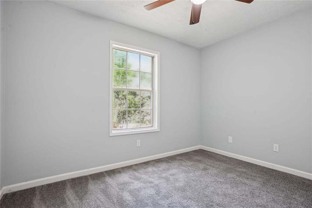 6430 Oakleaf Way Property Photo 22