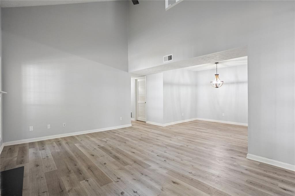 6430 Oakleaf Way Property Photo 24