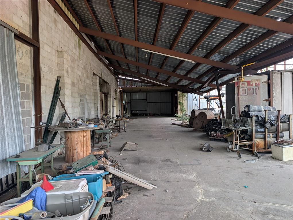 1114 E Marion Avenue Property Photo 11