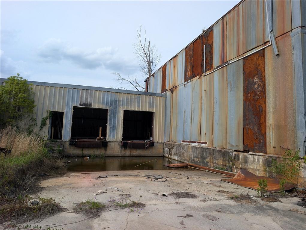 1114 E Marion Avenue Property Photo 16