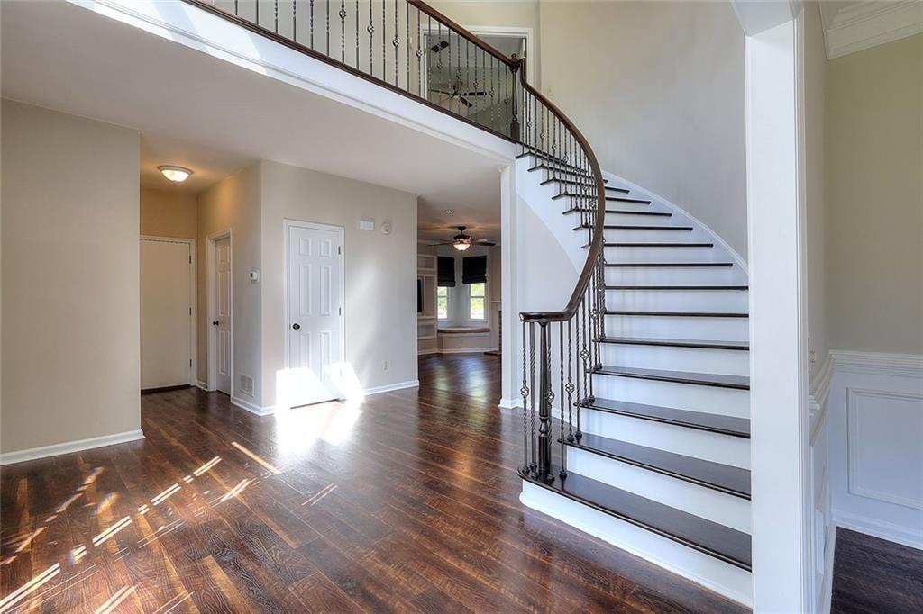 10590 Stonepoint Place Property Photo 4