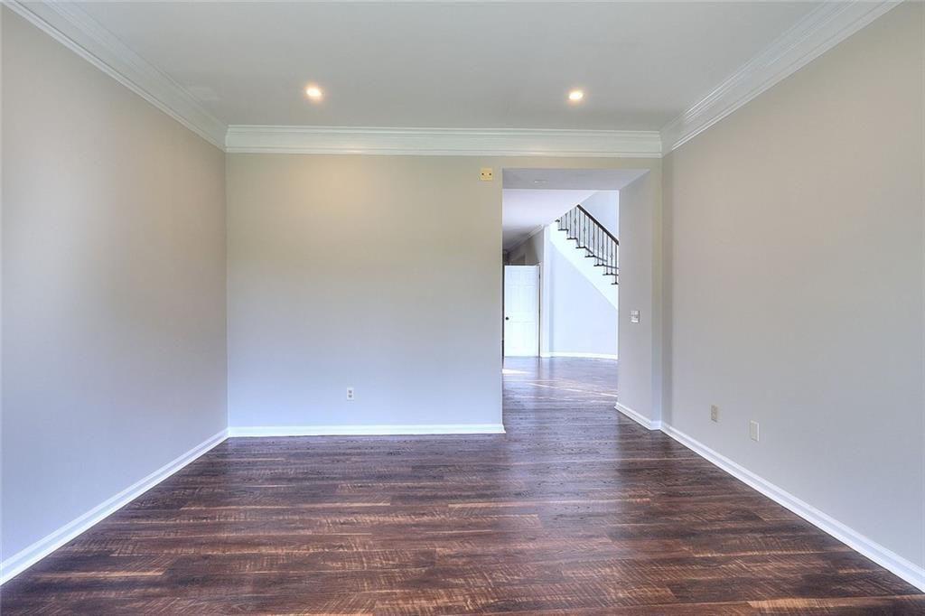 10590 Stonepoint Place Property Photo 9