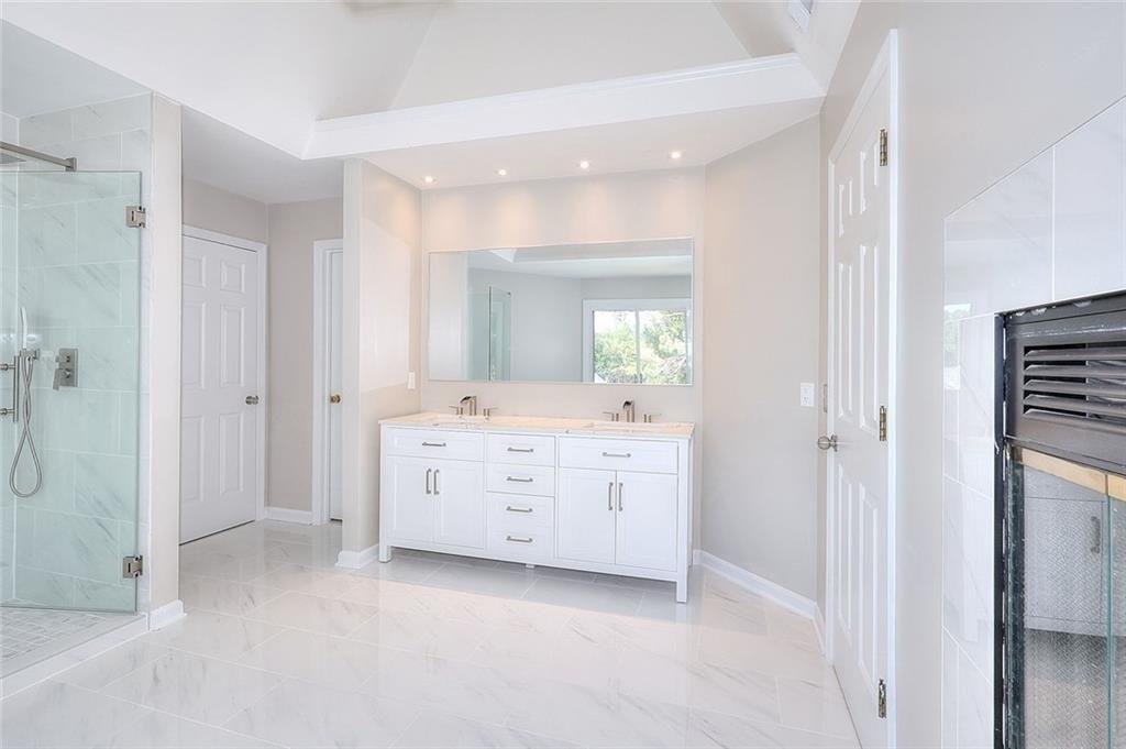 10590 Stonepoint Place Property Photo 25