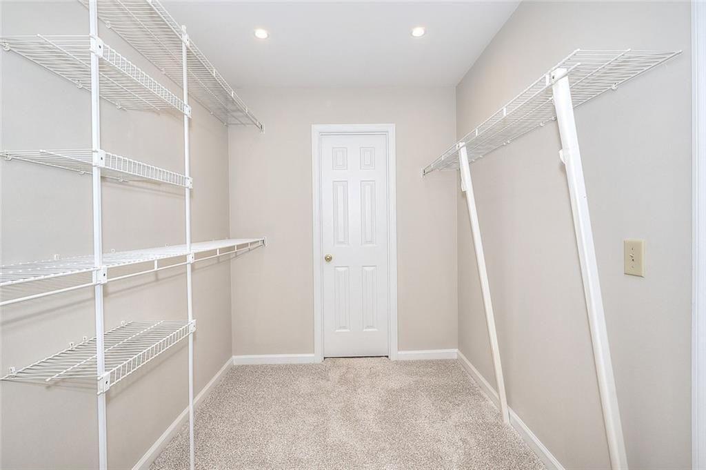 10590 Stonepoint Place Property Photo 32
