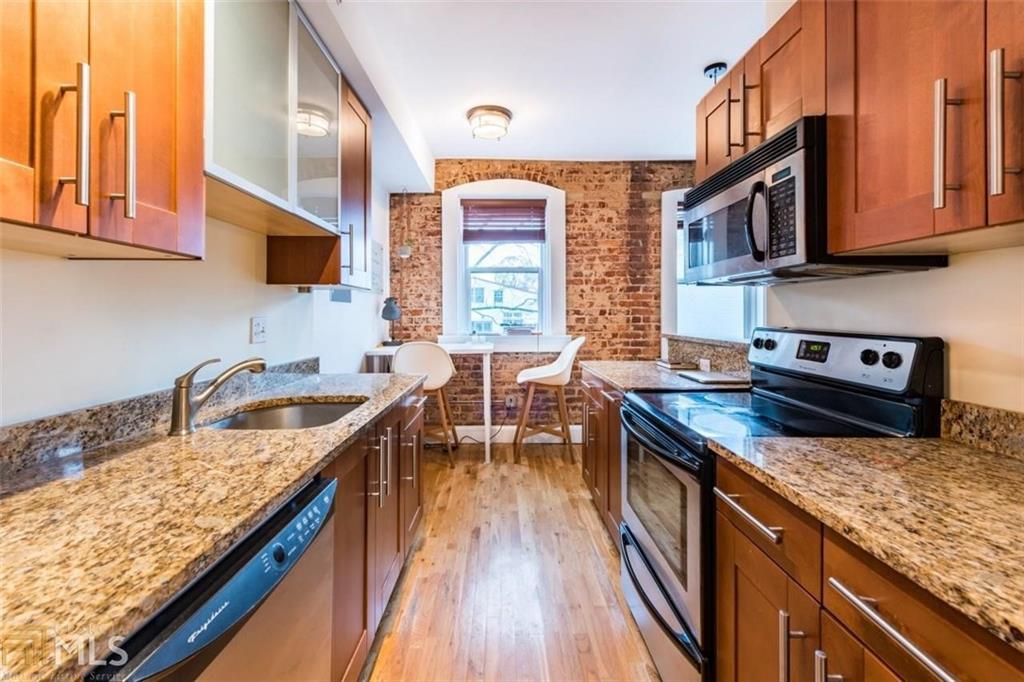 373 Moreland Avenue Ne Unit 206 Property Photo 1