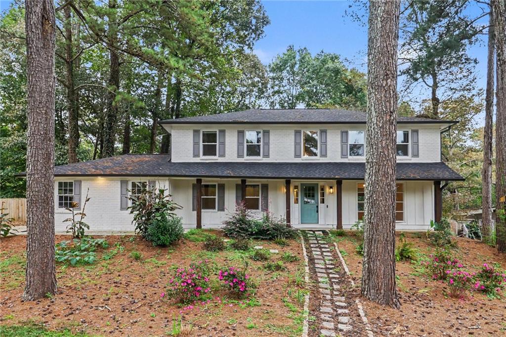 1772 Huntingford Drive Property Photo 1