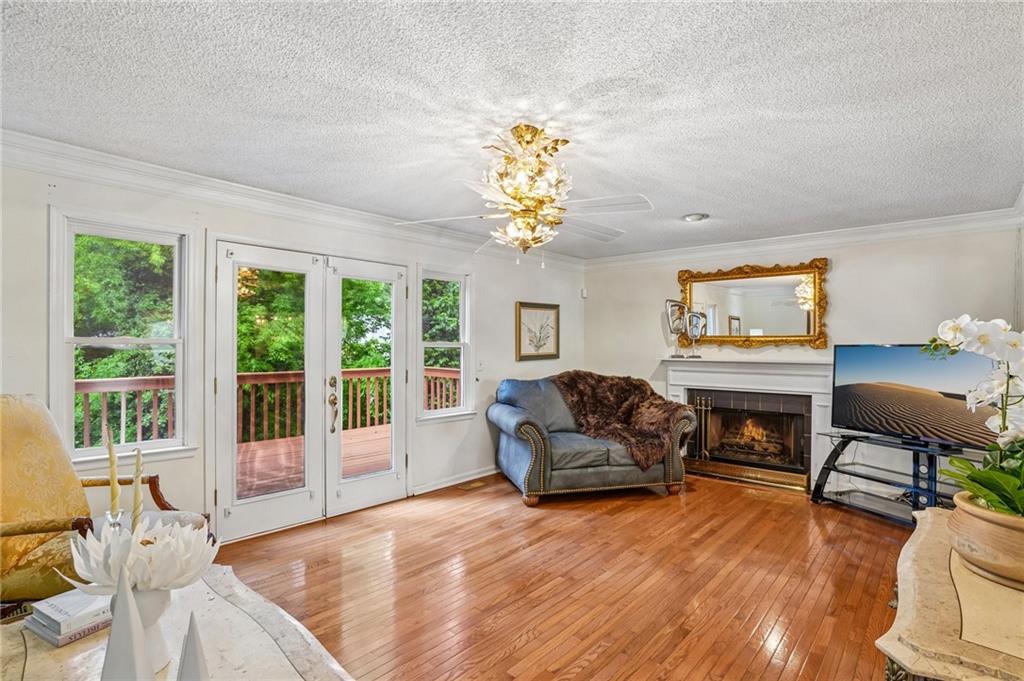 3736 E Bay Street Property Photo 5