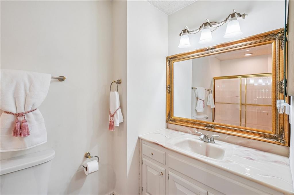 3736 E Bay Street Property Photo 17