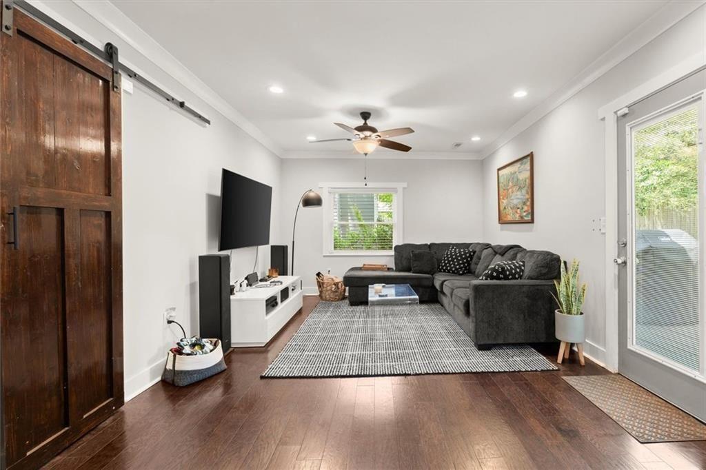 1376 Smith Street Se Property Photo 11