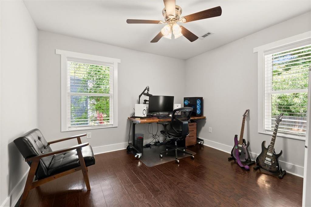 1376 Smith Street Se Property Photo 16