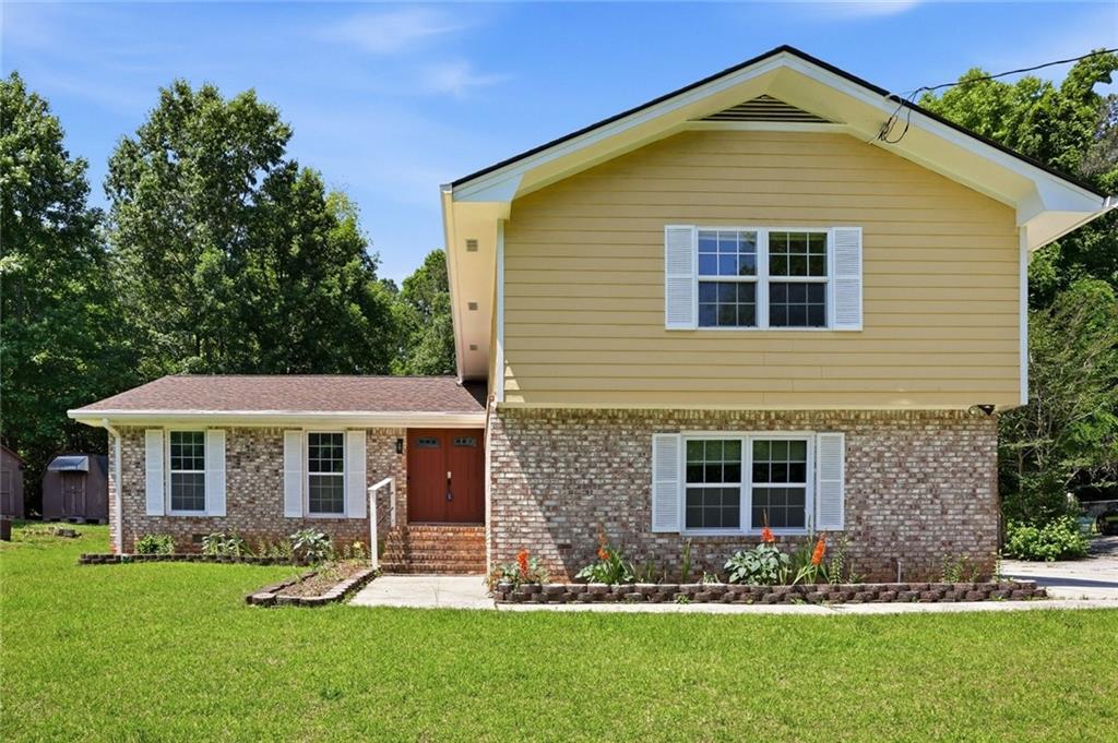 2201 Colonial Oak Way Property Photo 1
