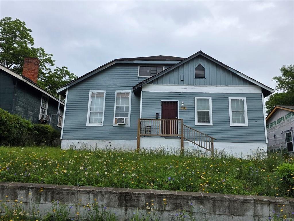 3823 Lake Street Property Photo 1