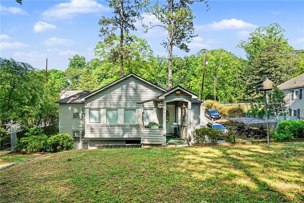 2088 E Roxboro Road NE