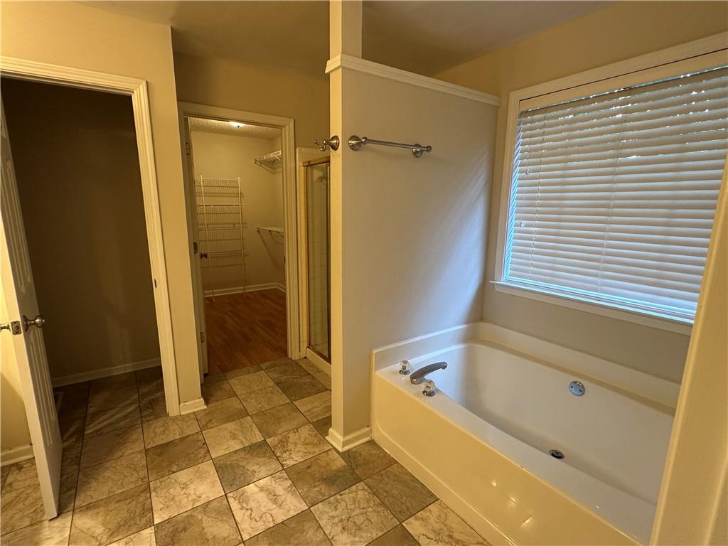 7235 Treyburn Drive Property Photo 14