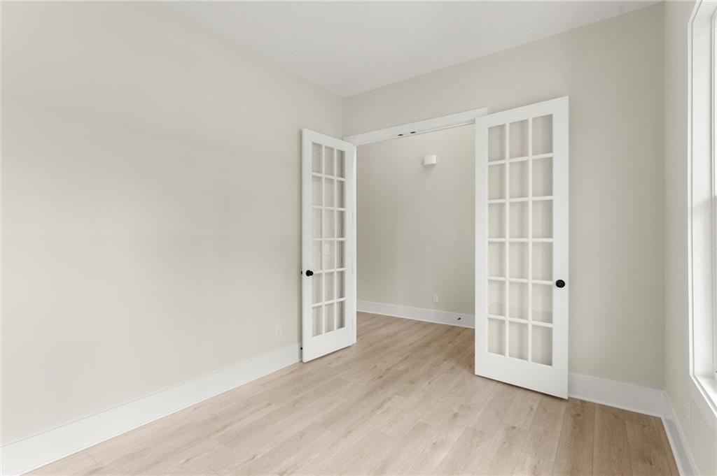3552 Cedarvale Court Property Photo 6