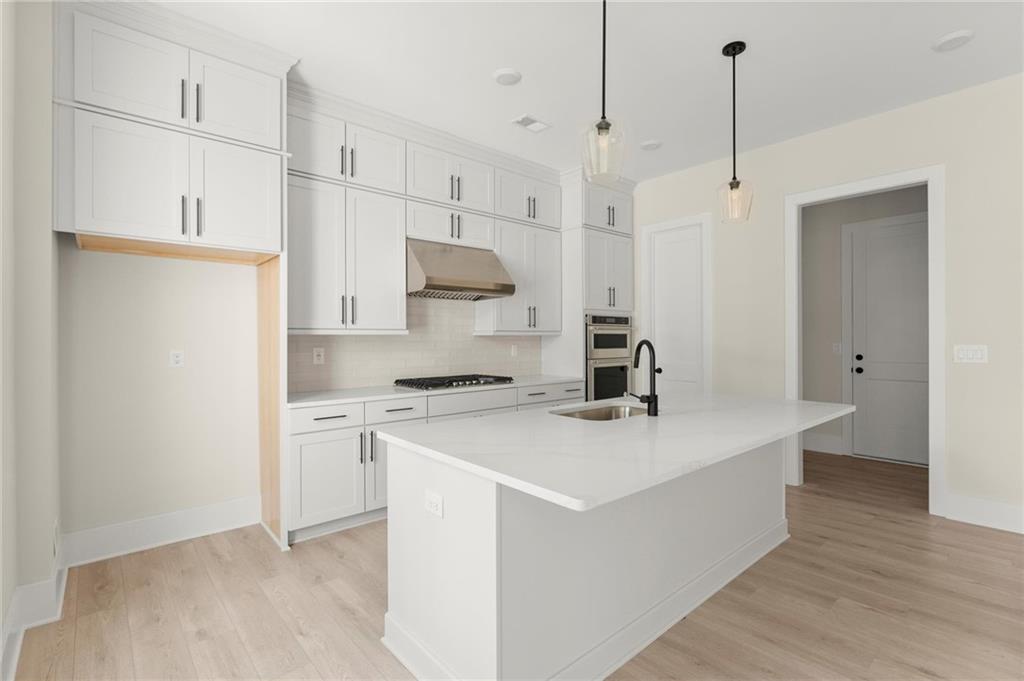 3552 Cedarvale Court Property Photo 14