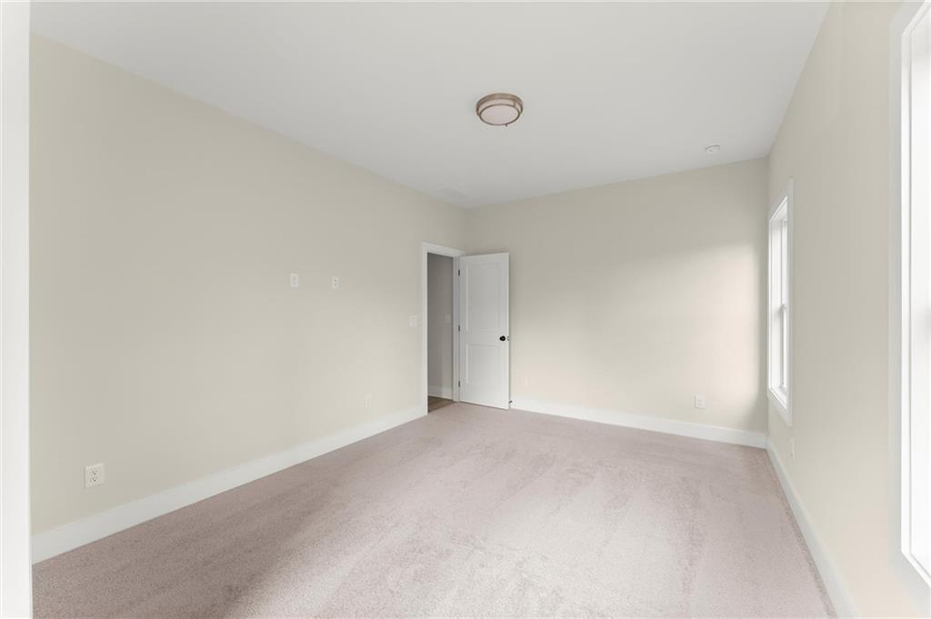3552 Cedarvale Court Property Photo 34
