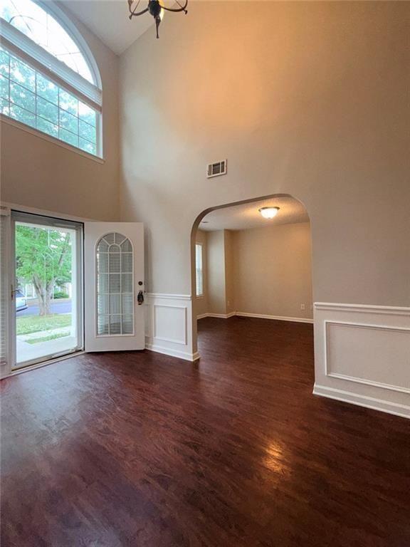 609 Vaughan Drive Property Photo 4