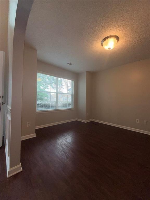 609 Vaughan Drive Property Photo 6