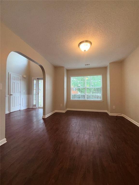 609 Vaughan Drive Property Photo 7