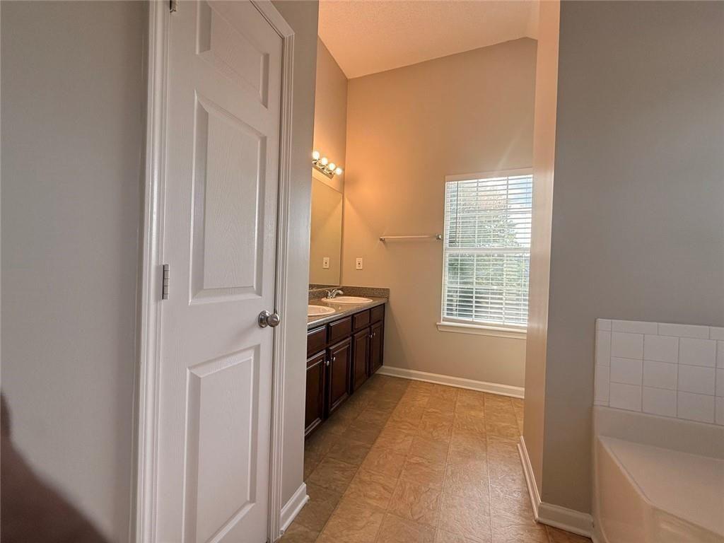 609 Vaughan Drive Property Photo 49