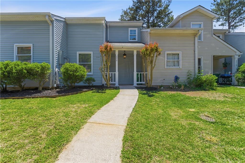 2216 Wellington Circle