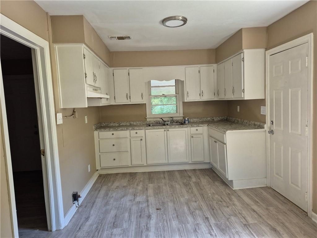 4 Lambert Drive Property Photo 6