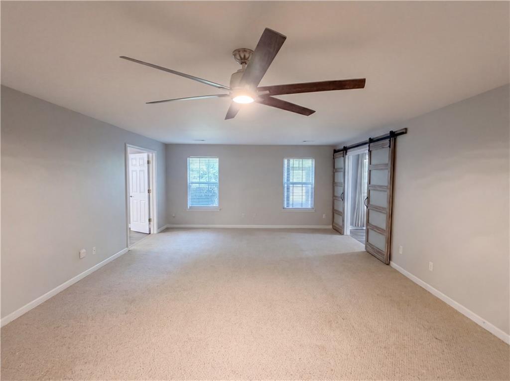 8111 Crestview Drive Se Property Photo 9