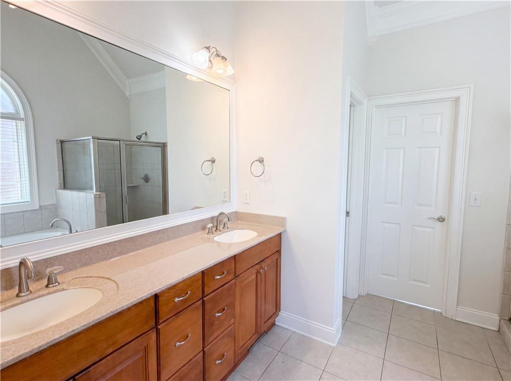 8111 Crestview Drive Se Property Photo 15