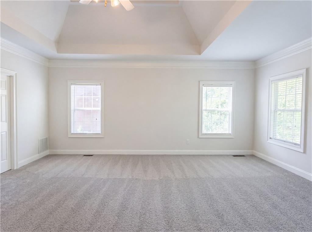 8111 Crestview Drive Se Property Photo 16